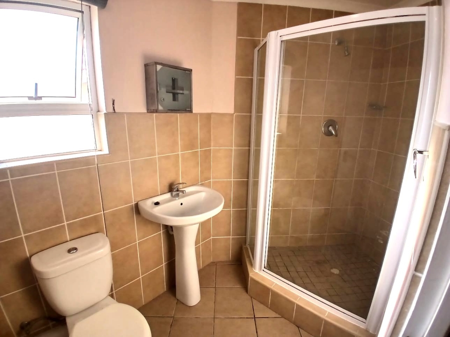 To Let 2 Bedroom Property for Rent in Whispering Pines Western Cape